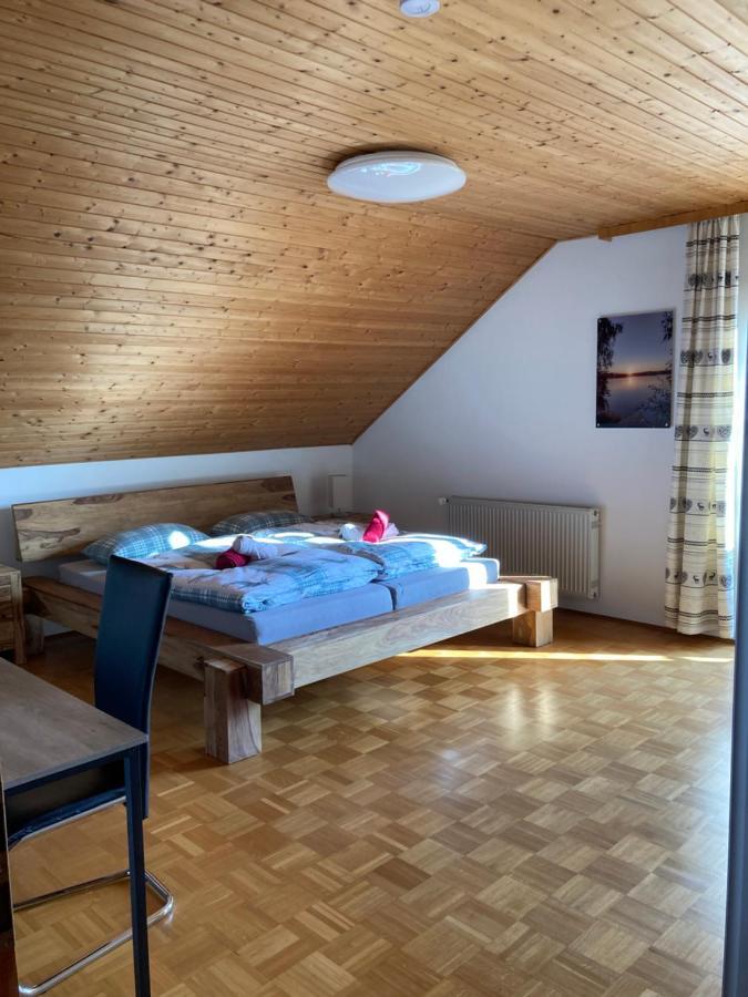 Koerners Ferienwohnung Am Fusse Des Voithenbergs Furth im Wald Luaran gambar